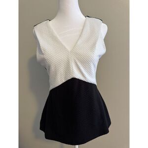 Calvin Klein Black and White V-Neck Sleeveless Top Size Small